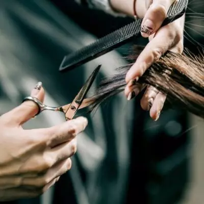Красота требует жертв: услуги парикмахерских и бьюти-салонов подорожали на 15%