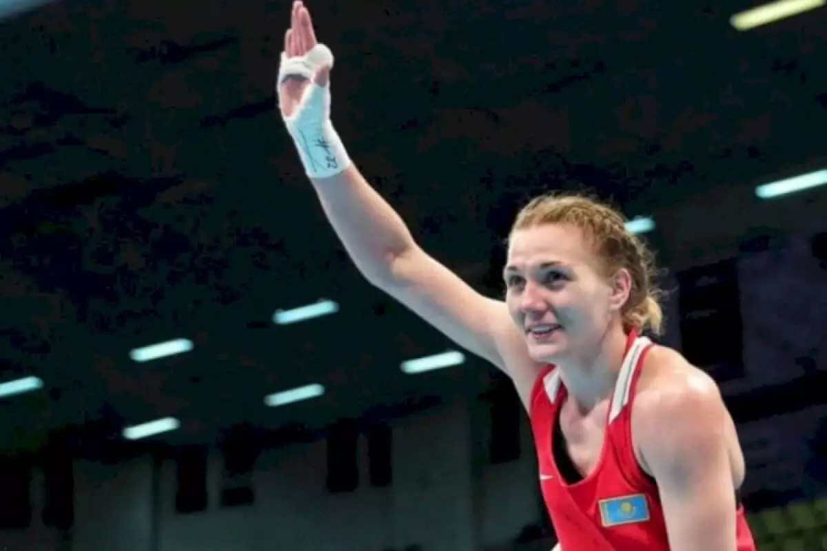 Казахстанская боксёрша вышла в четвертьфинал турнира в Италии, выиграв третий бой подряд