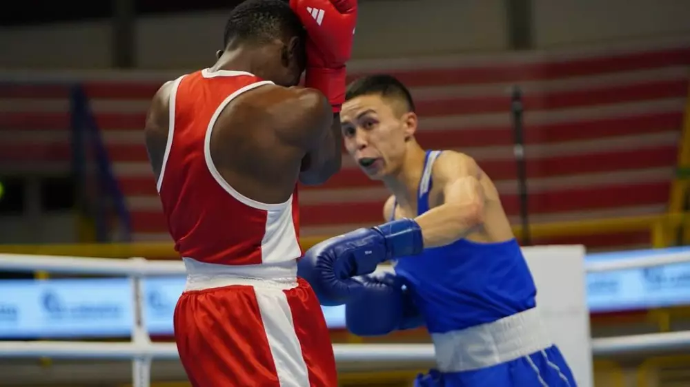 Сакен Бибосынов разгромно выиграл второй бой в отборе на Олимпиаду-2024