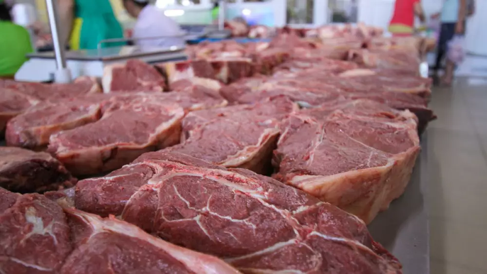 Казахстанским фермерам поставили условия, чтобы продавать мясо горожанам