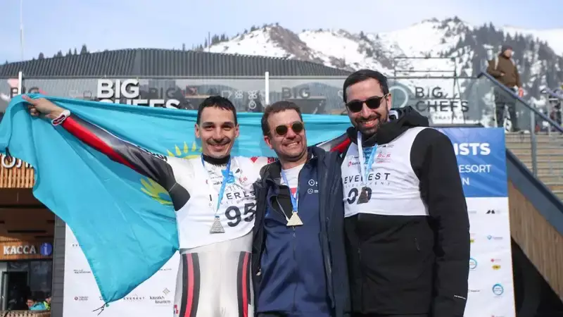 Казахстанский журналист стал серебряным призером чемпионата мира по горным лыжам