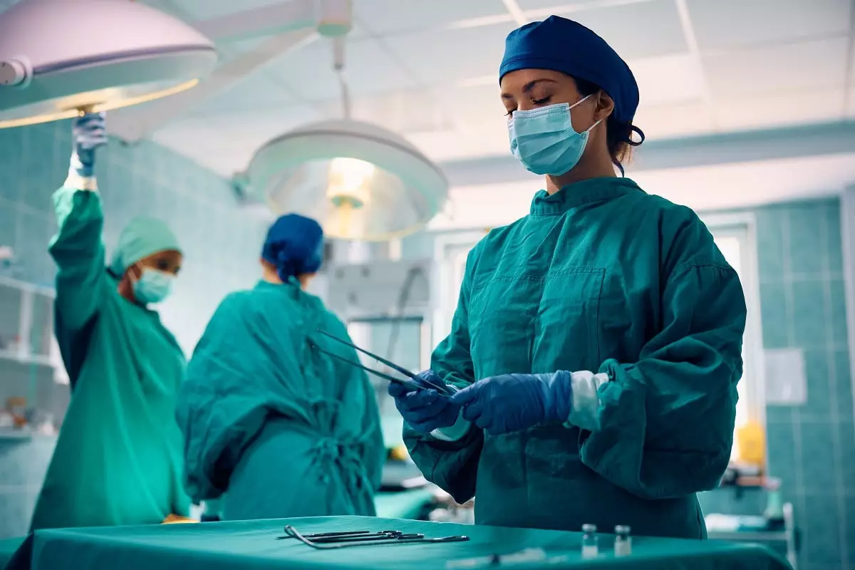Ювелирная работа: врачи провели сложные операции казахстанским детям