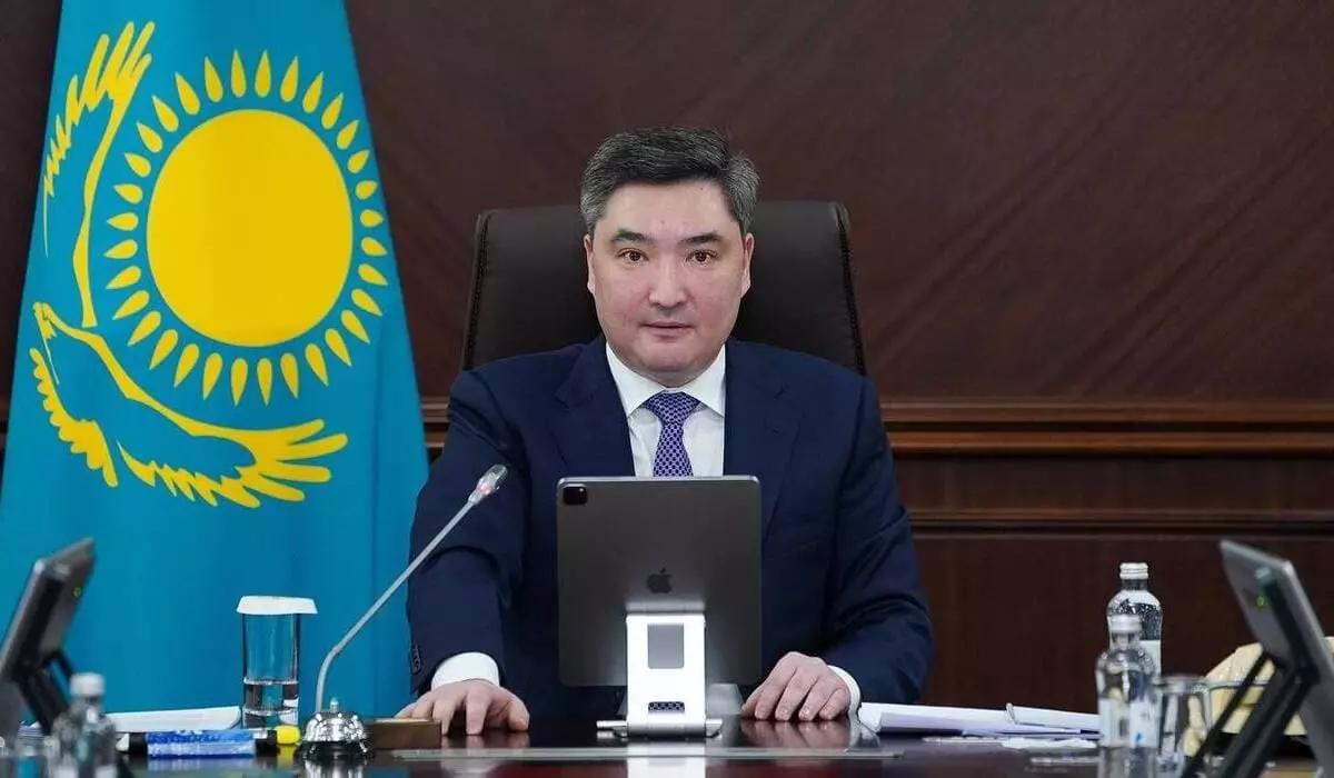 Олжас Бектенов обратился к женщинам Казахстана