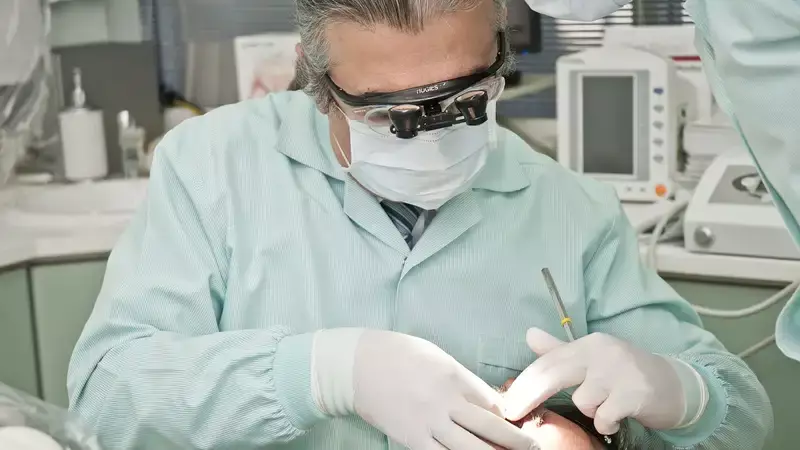 Стоматолог рассказал, чем опасны зубы мудрости