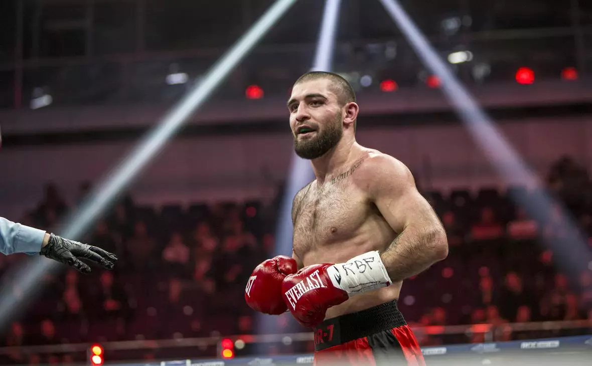 Российский боксер в бою за чемпионский титул проиграл впервые в карьере