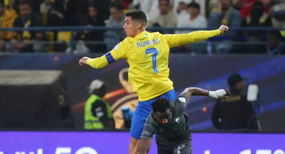 Роналду высмеял пенальти в пользу «Аль-Хиляля» в матче с «Эр-Риядом»