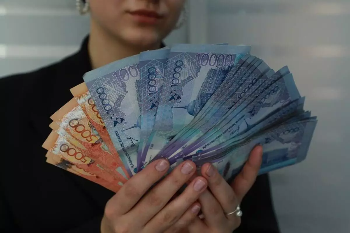 Просрочка по кредитам в Казахстане продолжает расти