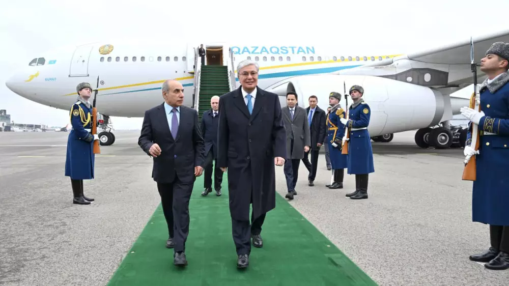 Президент Касым-Жомарт Токаев прибыл в Азербайджан
