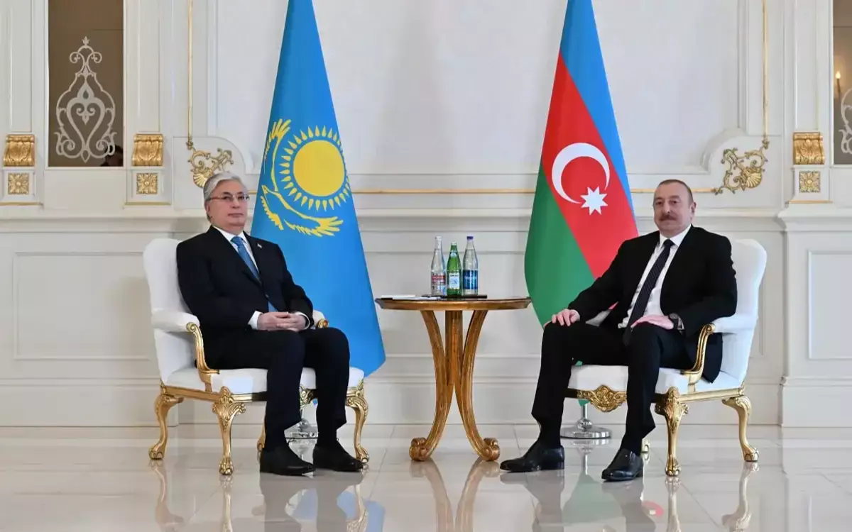 Касым-Жомарт Токаев провел переговоры с президентом Азербайджана