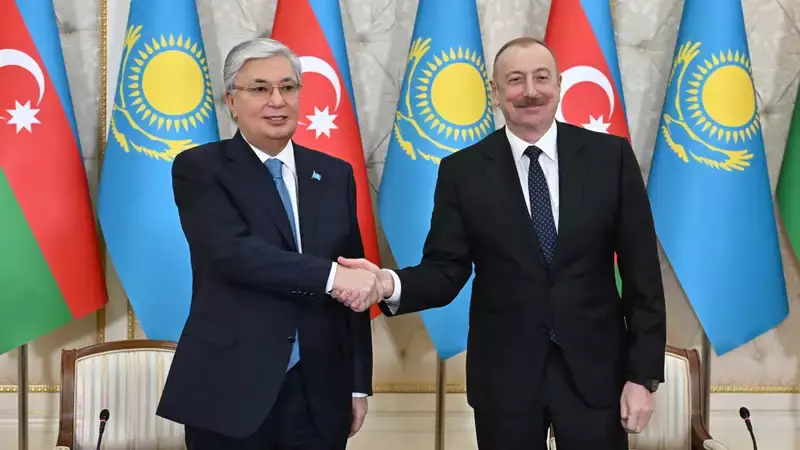 Казахстан и Азербайджан планируют построить оптико-волоконную связь по дну Каспия
