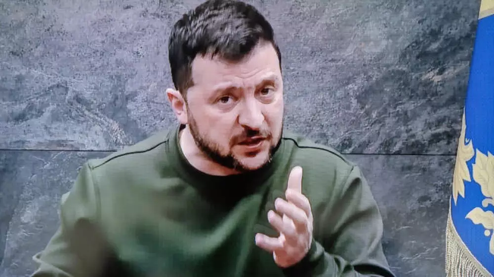 Зеленский прокомментировал слова Макрона об отправке военных НАТО в Украину