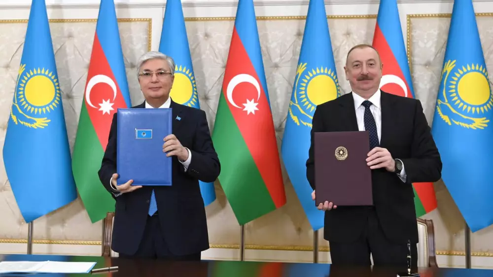 "Взаимные интересы" - политолог о визите Токаева в Азербайджан