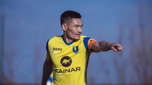 Футболист сборной Казахстана вернулся в родной клуб спустя 11 лет