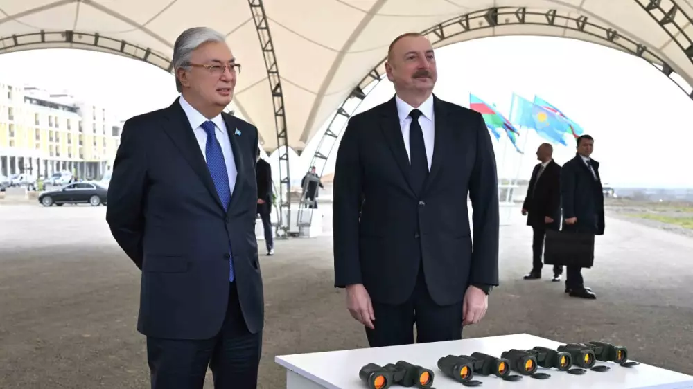 Токаеву и Алиеву показали план развития азербайджанского города
