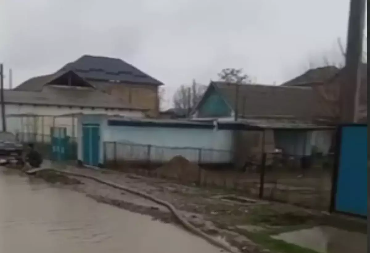 Дворы затопило в Туркестанской области