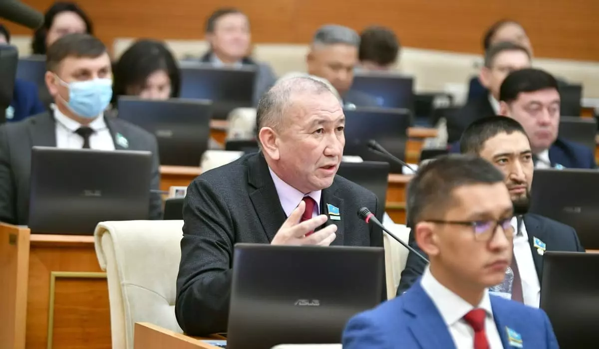 «Усиление защиты прав»: что изменит для казахстанцев законопроект об административной юстиции