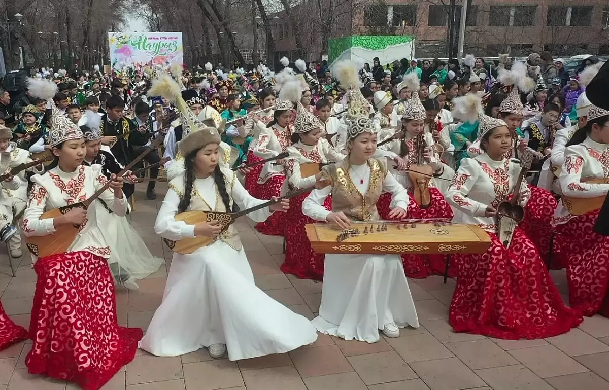 Казахские кюи одновременно сыграют во всех школах страны