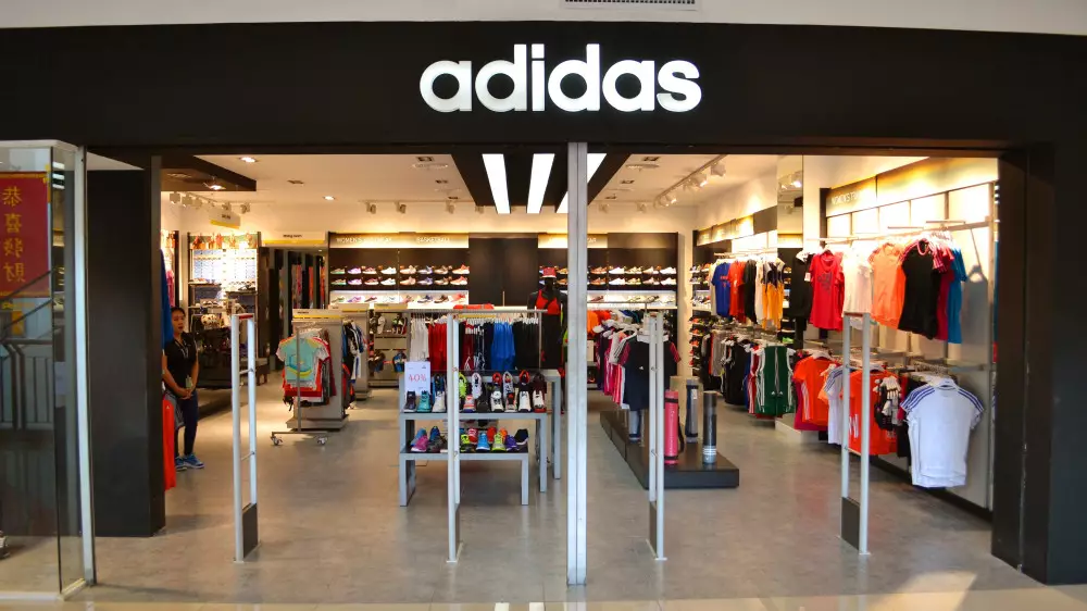 Adidas понес убытки - впервые за 30 лет