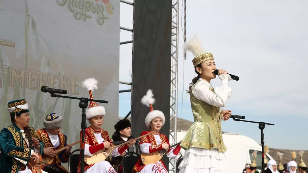Көрісу күні: как казахстанцы отмечают день приветствия