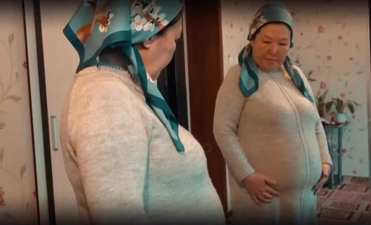 «Вот как бывает»: Беременная женщина из Шымкента не может родить при сроке 12 месяцев