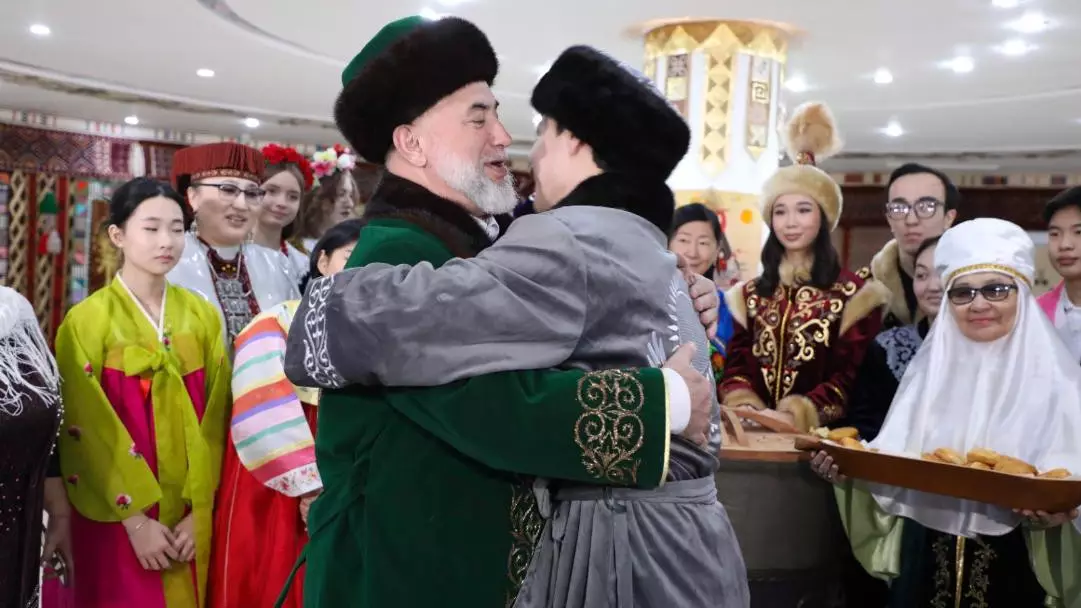 В столице Казахстана представители разных этносов отметили Көрісу күні