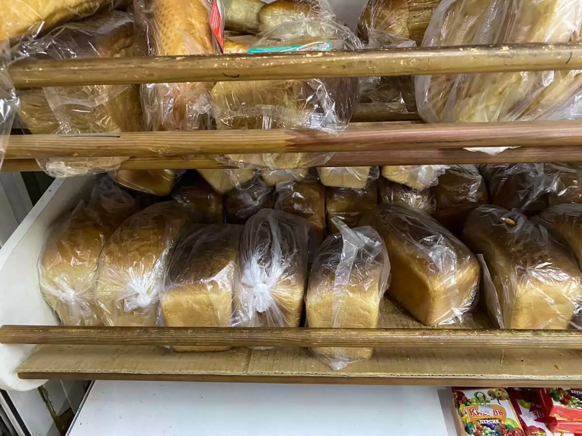 Больше всего казахстанские семьи тратят на покупку мяса и хлеба