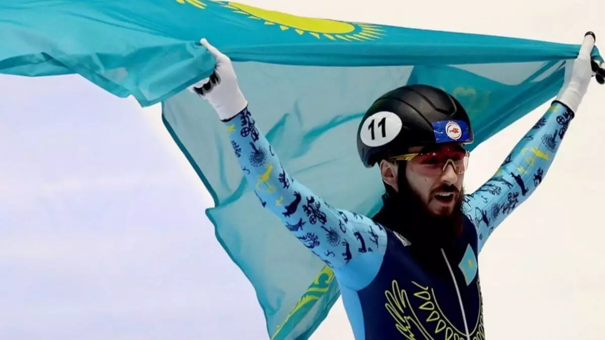 Казахстанец завоевал историческую медаль на ЧМ по шорт-треку в Нидерландах