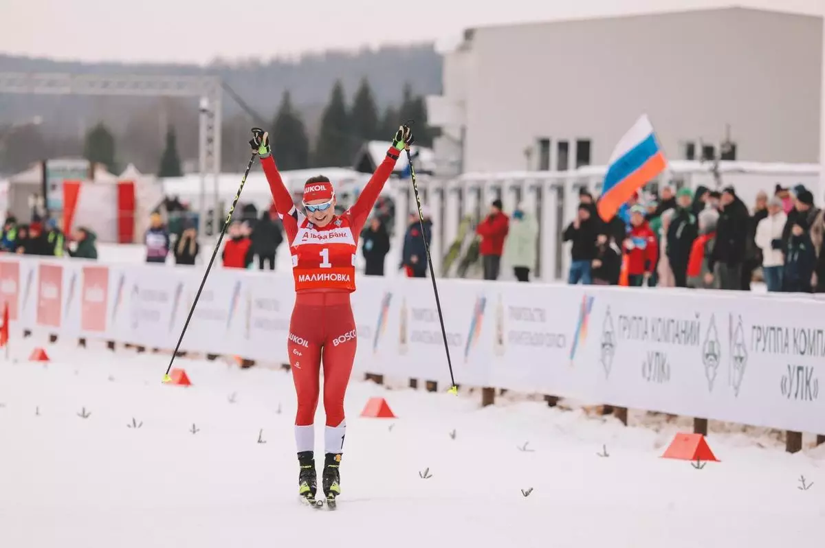 Кулешова победила в скиатлоне на чемпионате России