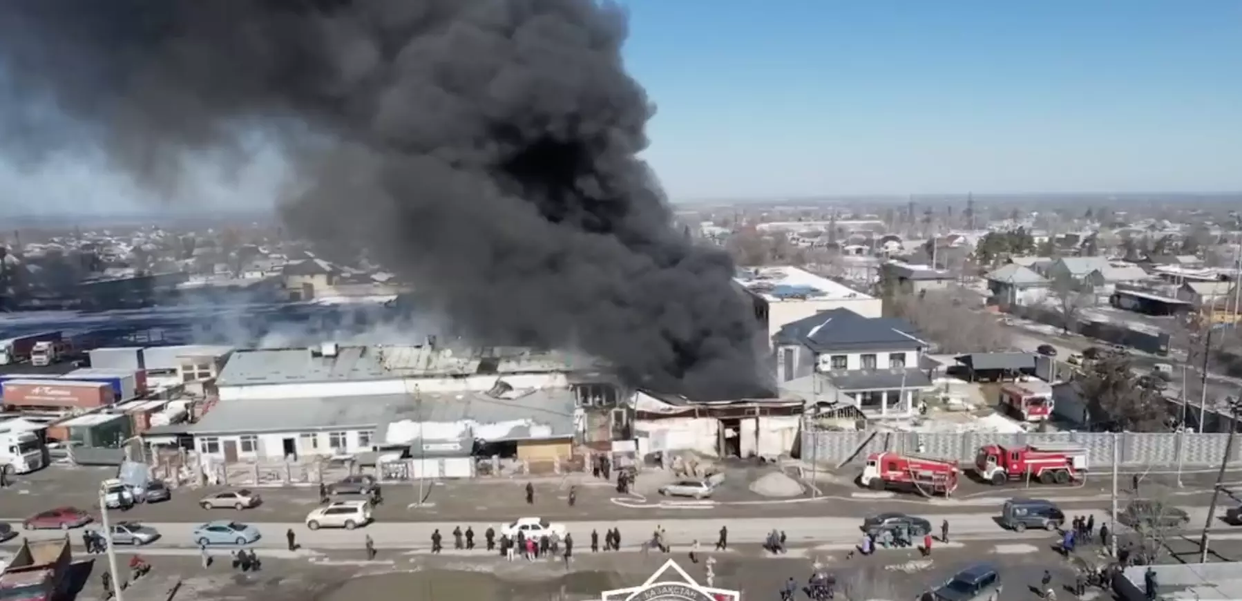 Площадь пожара на территории цеха в Алматинской области составила 1 тыс.  квадратных метров