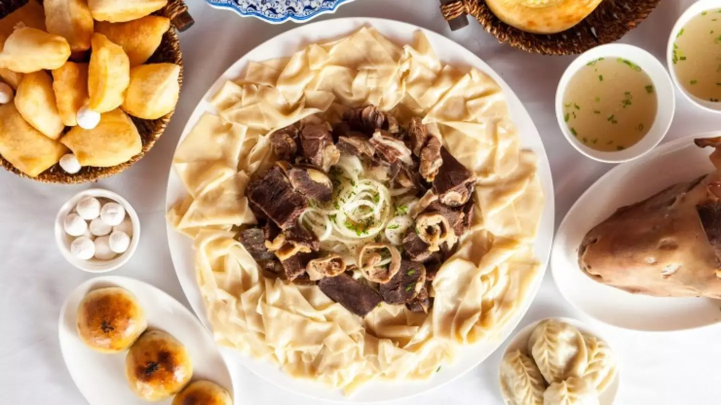 Какие блюда стоит попробовать туристам, приехавшим в Казахстан