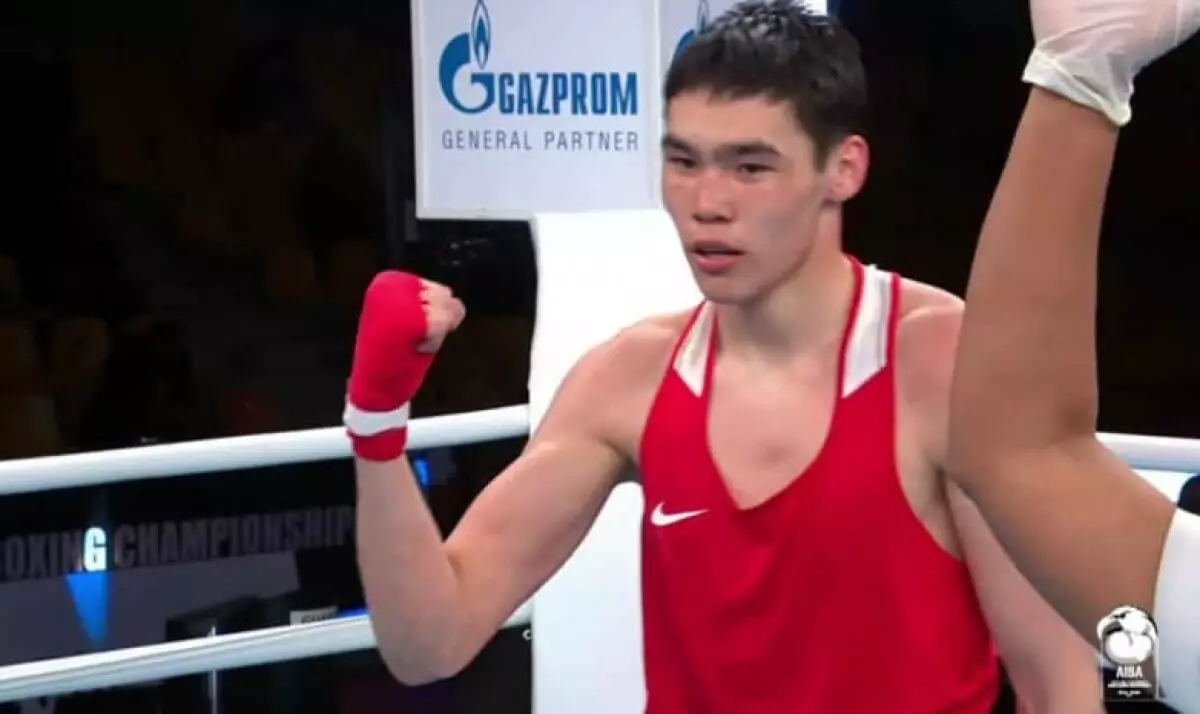 Казахстанский боксер вышел в финал международного турнира в Сербии