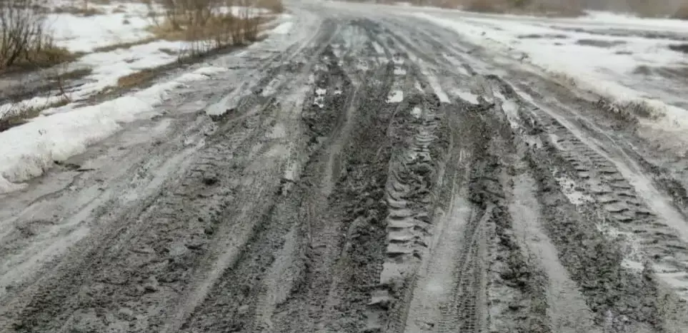 Пробка в 30 километров появилась из-за грязи на трассе «Алматы – Бишкек»