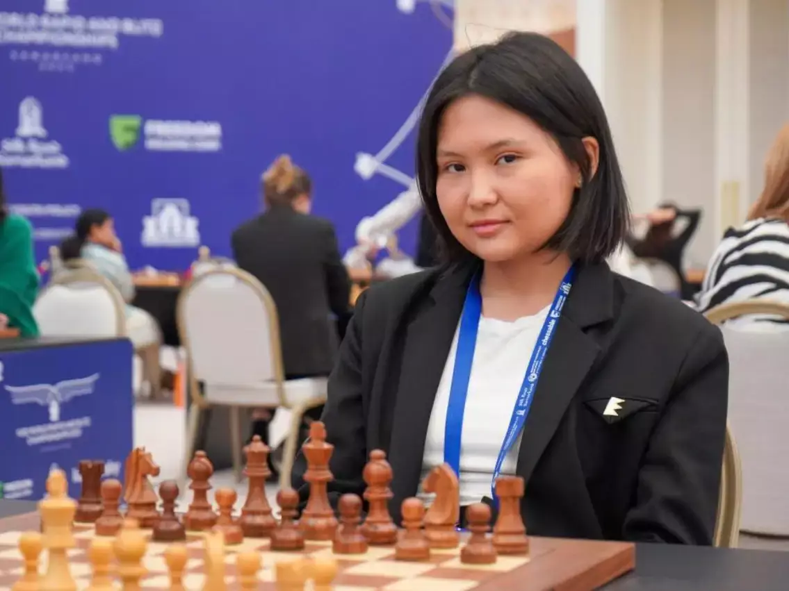 Бибисара Асаубаева заняла первое место на шахматном фестивале в Москве