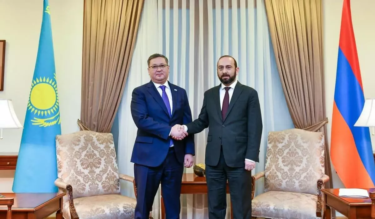 Глава МИД Казахстана посетил Армению с рабочим визитом