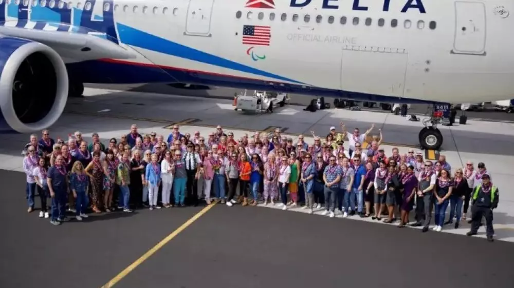 Зейнетке шыққан ұшқыш Airbus-ты жалға алып 112 досын Гавайға апарған