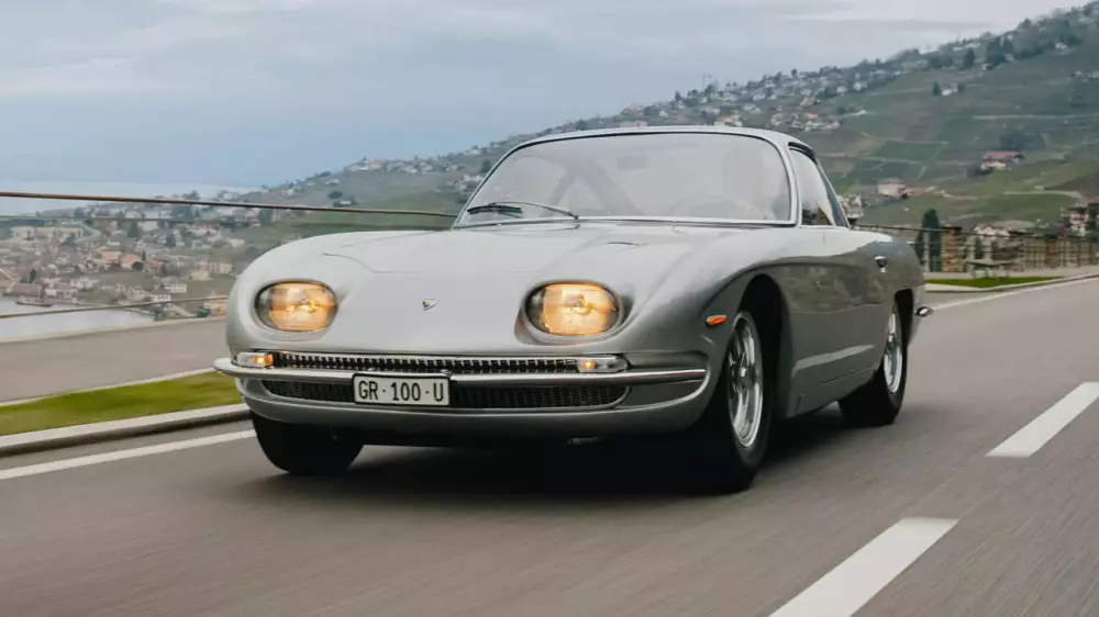 Lamborghini показали свой первый автомобиль с 60-летней историей