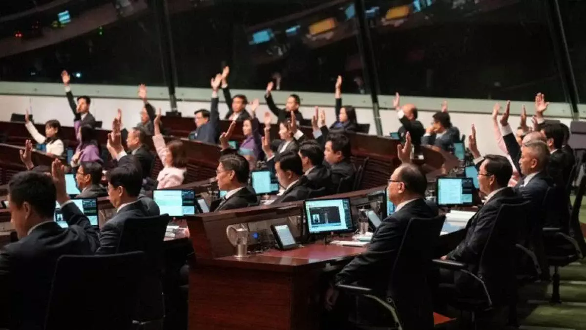 Гонконг принял закон, предусматривающий пожизненное заключение за измену