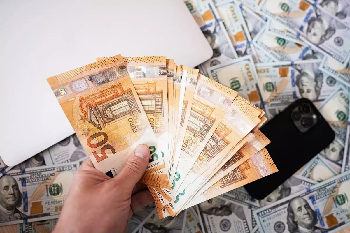 Курс доллара и евро в обменниках Алматы 20 марта 2024 