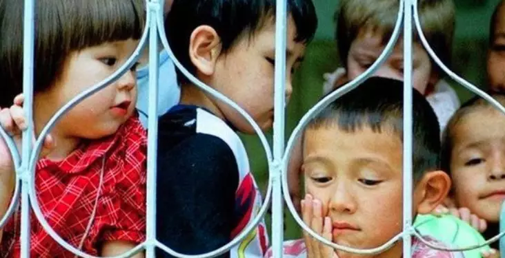 В Казахстане растет возврат детей в детские дома