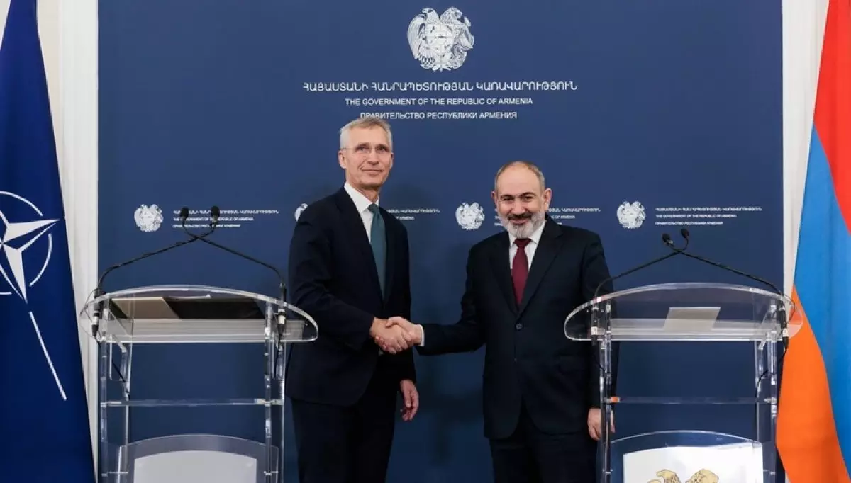 НАТО Бас хатшысы ресми іс-сапармен Арменияға барды
