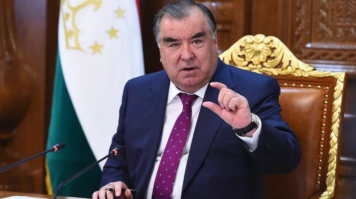 Глава Таджикистана, живущий в роскоши, предупредил граждан о возможном голоде