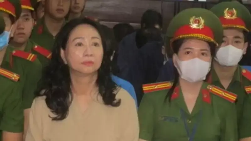 Смертную казнь запросили для 68-летней создательницы финансовой пирамиды из Вьетнама