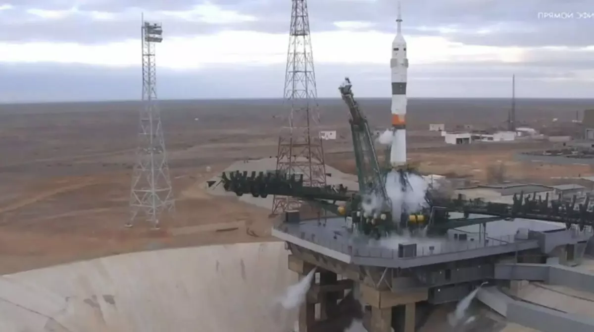 Пуск ракеты с кораблем к МКС отменили перед самым стартом в Байконуре