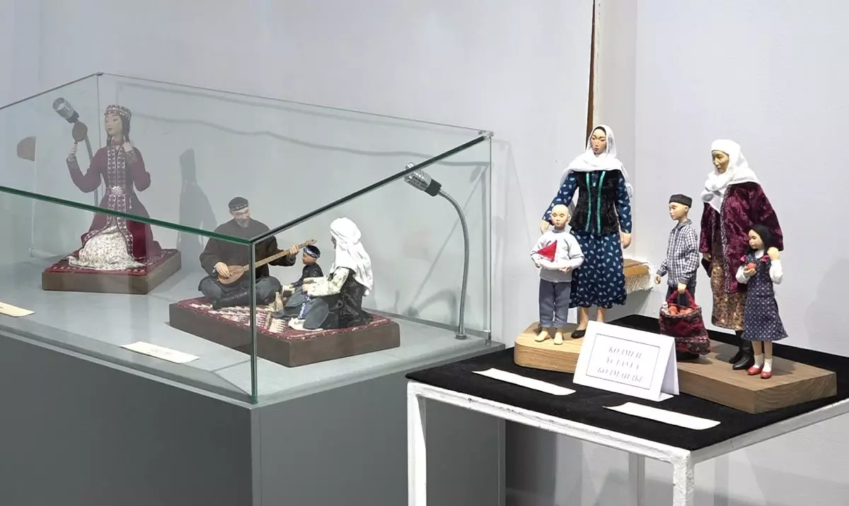 Наурызнама: в Алматинском музее прошла выставка миниатюрных скульптур