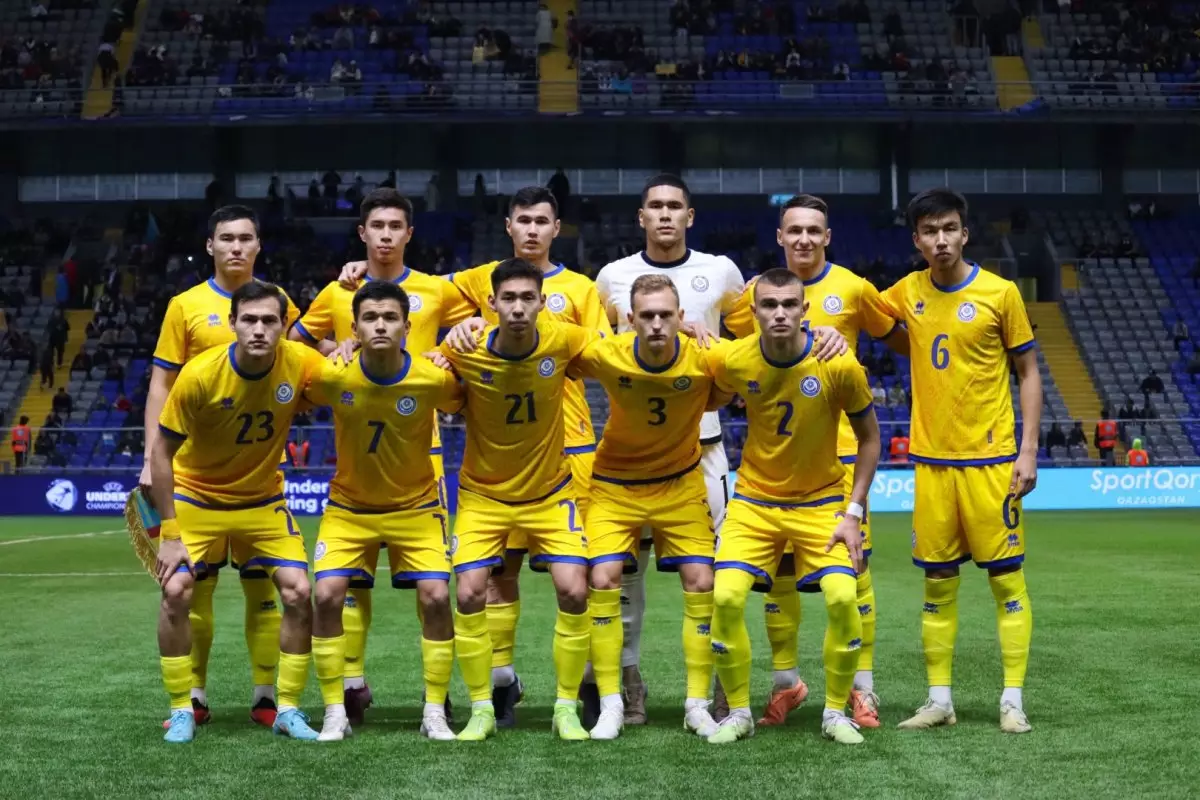 Шотландские футболисты разгромили молодежную сборную Казахстана