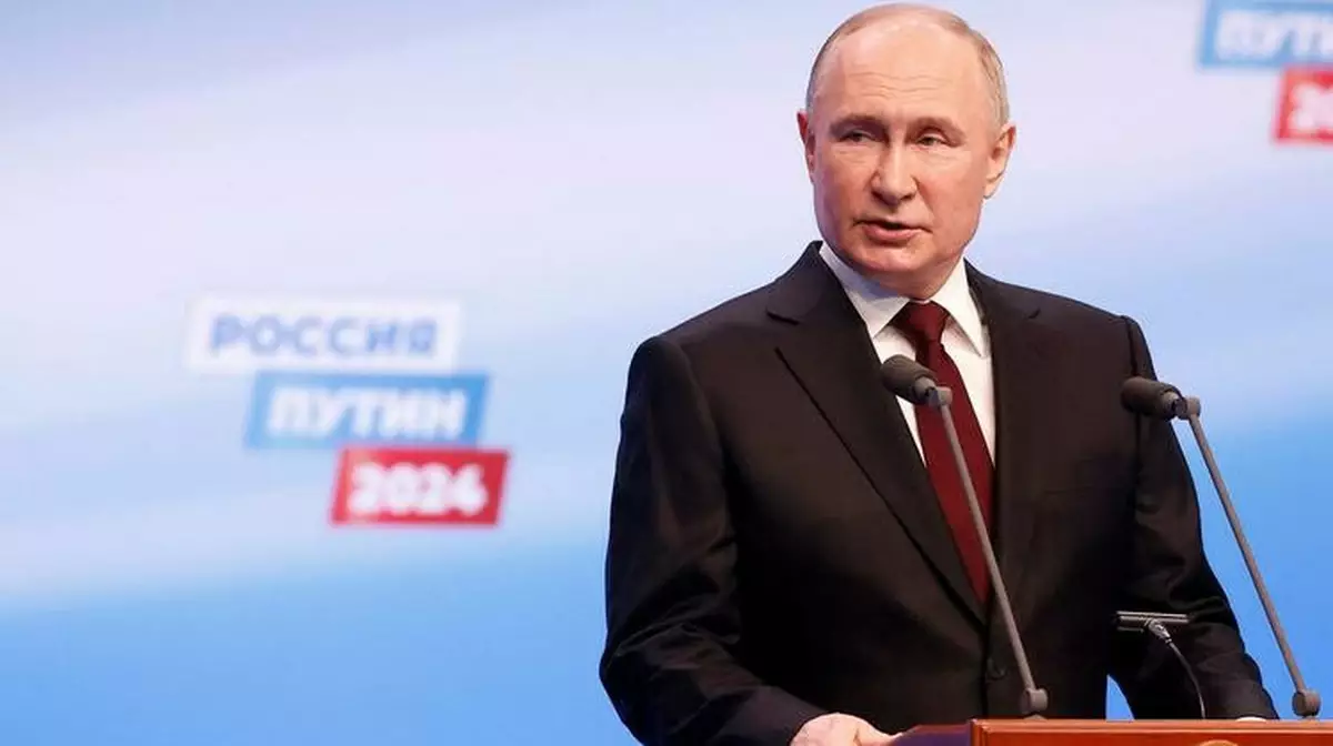 Путин "Крокус Сити Холлдағы" терактіге байланысты ресейліктерге әзірше сөз сөйлемейді