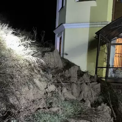 Сход грунта произошел на частные дома в Алматинской области