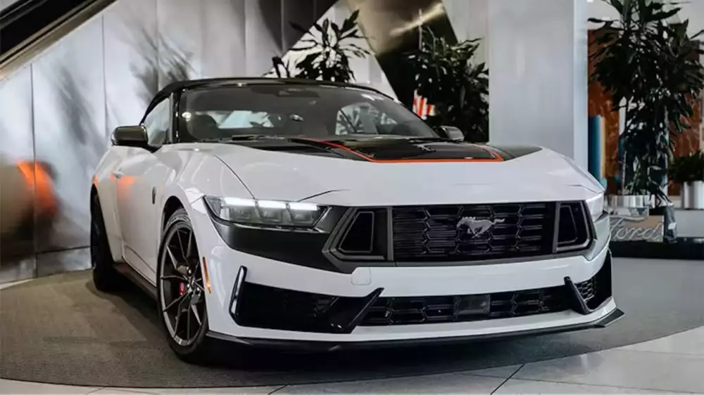 Что будет, если соединить Mustang и кабриолет?