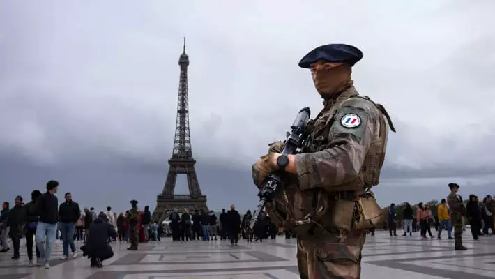 Во Франции ввели наивысший уровень террористической опасности