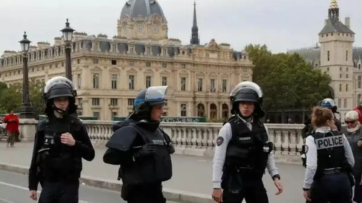 Франция Мәскеудегі терактіден кейін лаңкестік қауіптің жоғары деңгейін енгізді